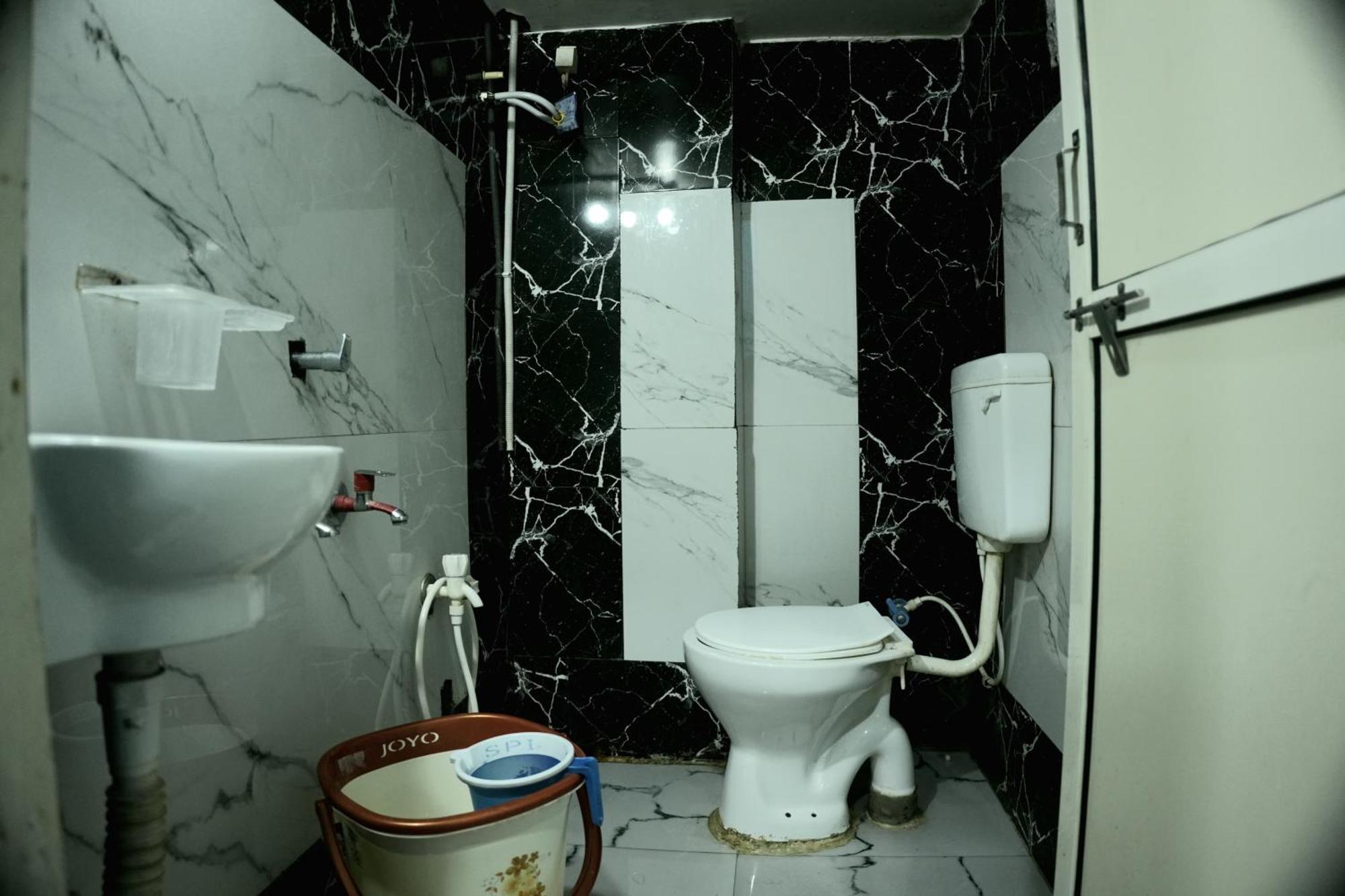 Hotel Ganraj ウッジャイン エクステリア 写真